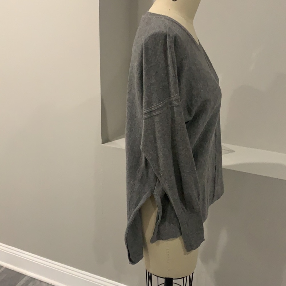 POOF SWEATER - Picture 4 of 7